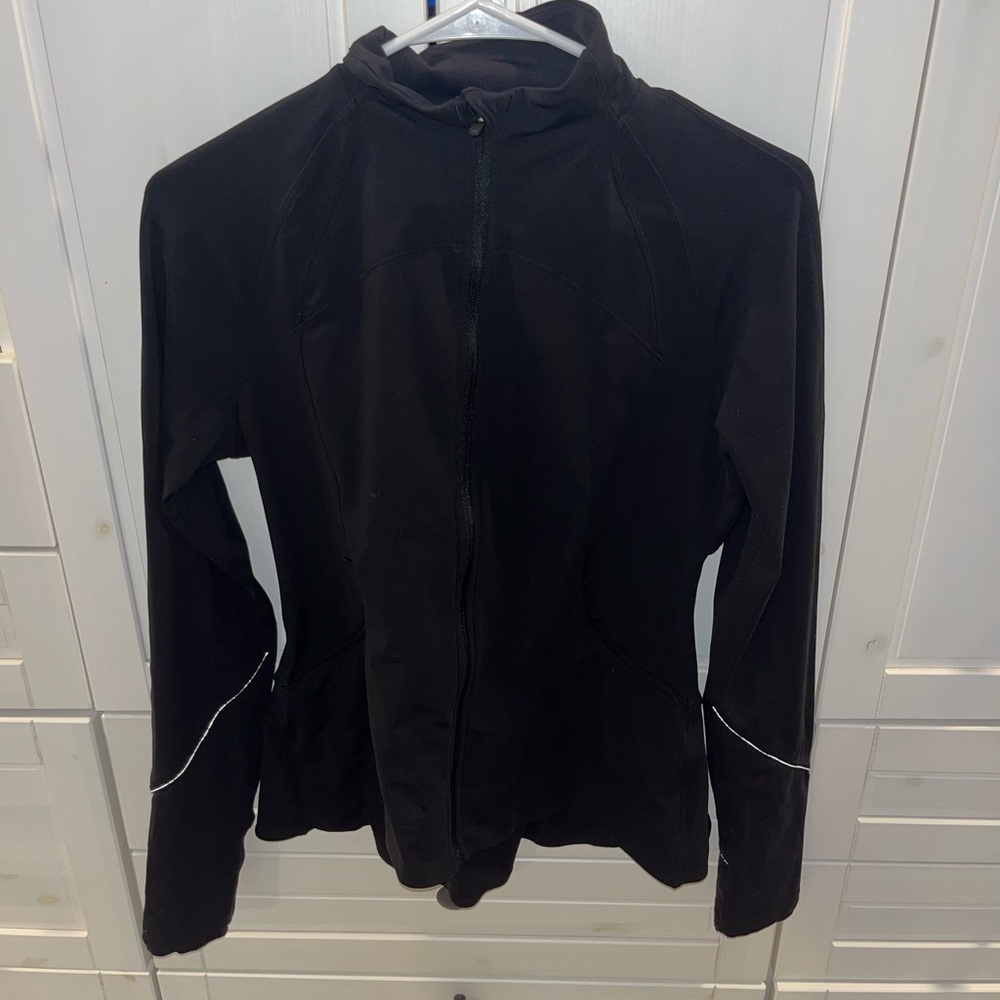 black lululemon jacket